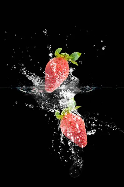 Strawberries Splash Black Background — Stock Photo, Image