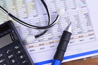 Sağlık raporu ile Shethoscope. Tıbbi ve Healhcare kavramı
