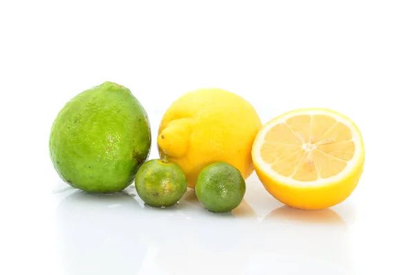 Čerstvá Limeta Citronem Izolovaných Bílém Pozadí — Stock fotografie