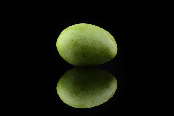 Fresh Green Mango Black Background — Stock Photo, Image