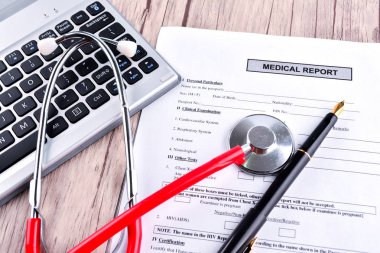 Sağlık raporu ile Shethoscope. Tıbbi ve Healhcare kavramı
