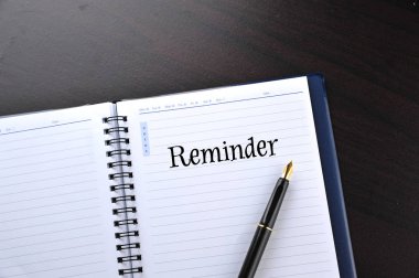 Dolma kalem yazılmış kelime hatırlatma ile defter