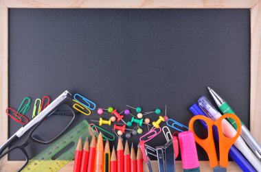 Kara tahta okul malzemeleri