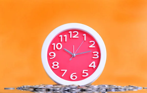 Horloge Piles Pièces Temps Argent — Photo
