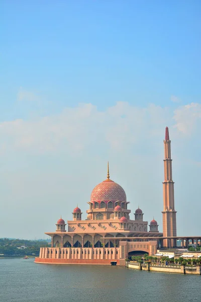 Putra Camii Putrajaya Malezya — Stok fotoğraf