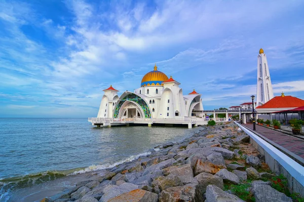 Ranní Pohled Malacca Straits Mosque Masjid Selat Melaka Mešita Nachází — Stock fotografie