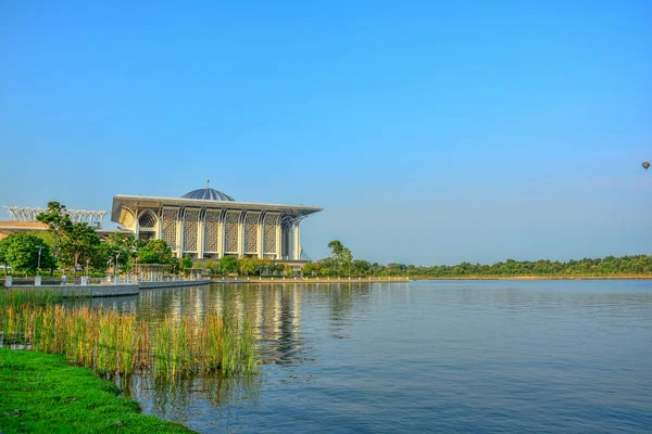 Mesquita Ferro Cidade Putra Jaya Cidade Administrativa Governamental Malaia Kuala — Fotografia de Stock