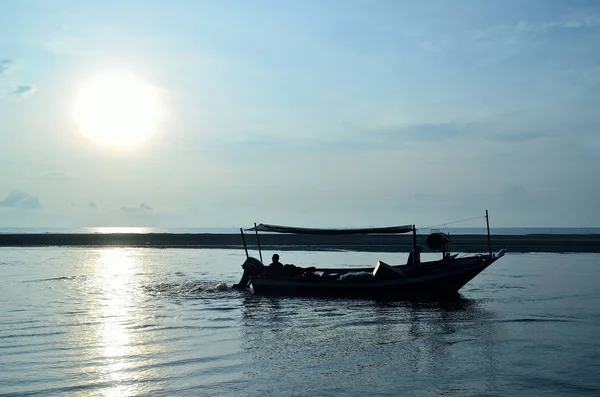 晨光号的渔船 — 图库照片