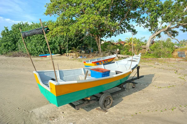 Pescadores Barcos Playa — Foto de Stock