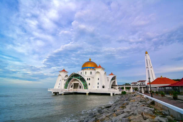 Poranny Widok Malacca Straits Meczet Masjid Selat Melaka Jest Meczet — Zdjęcie stockowe