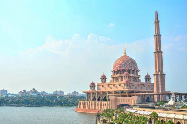 Putra Camii Putrajaya Malezya — Stok fotoğraf