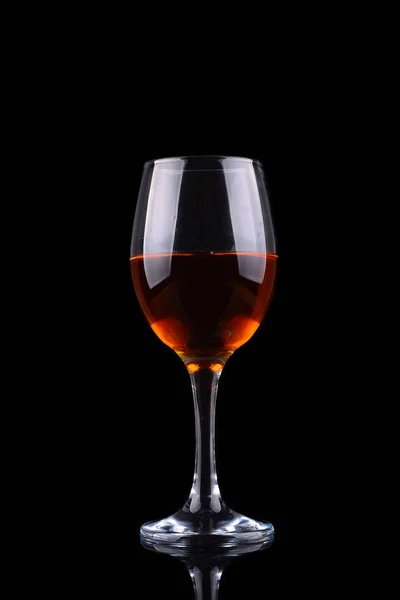 Glas Wein Isoliert Auf Schwarzem Hintergrund — Stockfoto