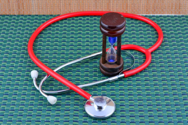 Tijd Voor Gezondheid Stethoscoop Met Zandloper — Stockfoto