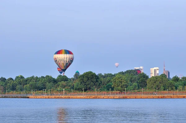 Putrajaya Malaysia March 2016 Hot Air Balloon Floats Blue Skies — Stock Photo, Image