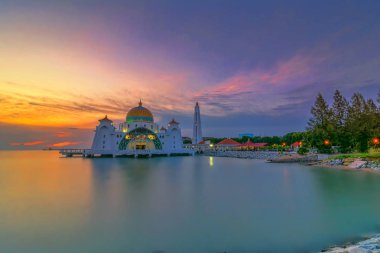 Malacca Boğazı Camii (Mescid Selat Melaka), bir camidir.