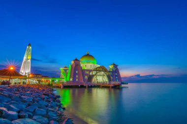 Malacca Boğazı Camii (Mescid Selat Melaka), bir camidir.