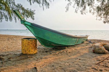 Sahildeki balıkçı teknesi ne zaman kadar yükselen güneş