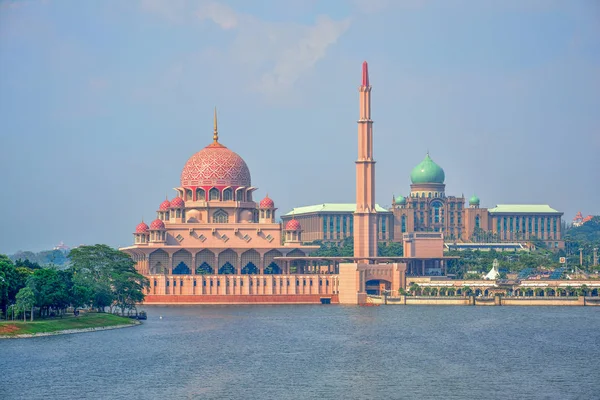 Putra Camii Putrajaya Malezya — Stok fotoğraf