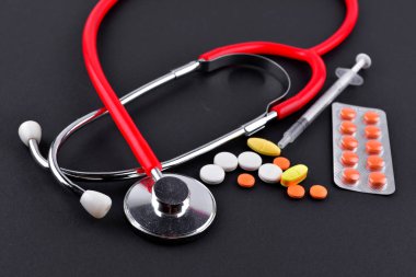 Haplar, Şırınga ve Stetoskop