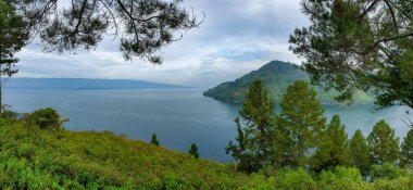 Sumatera Utara, Endonezya 'daki Danau Toba ya da Toba Gölü' nün güzel manzarası