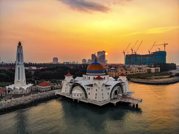 Malacca Boğazı Camii Veya Mescid Selat Melaka Nın Havadan Görünüşü — Stok fotoğraf