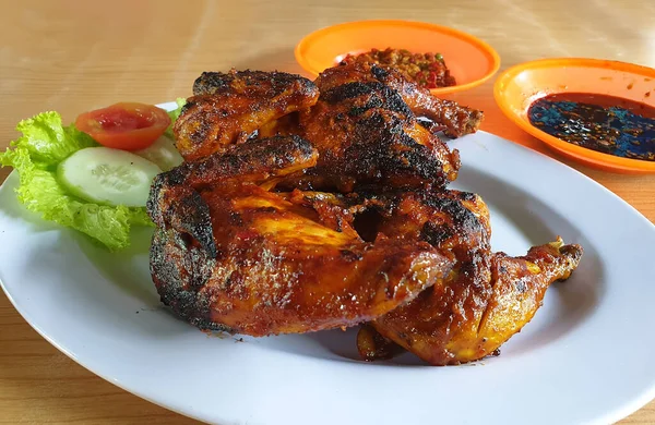 Roasted Chicken Leg Closeup — Stock Photo, Image