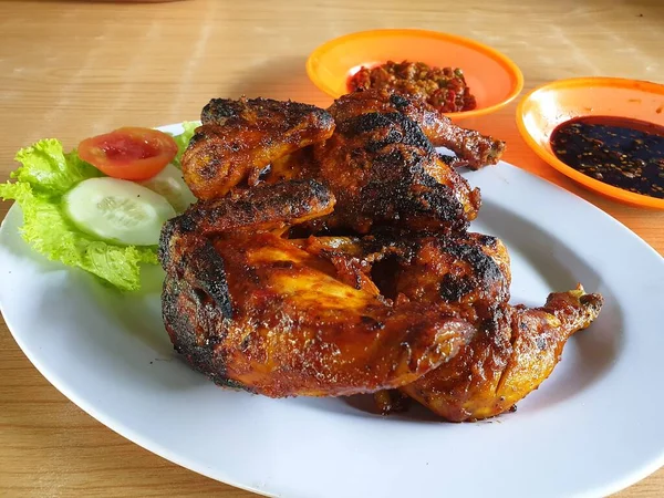 Roasted Chicken Leg Closeup — Stock Photo, Image