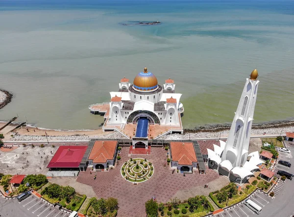 Luchtfoto Van Malakka Straat Moskee Masjid Selat Melaka — Stockfoto