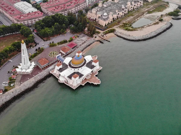 Vista Aérea Estreito Malaca Mesquita Masjid Selat Melaka — Fotografia de Stock