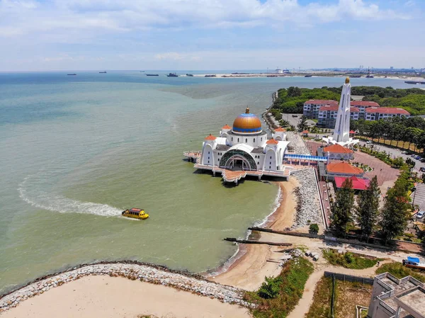 Letecký Pohled Mešitu Malacca Straits Nebo Masjid Selat Melaka — Stock fotografie