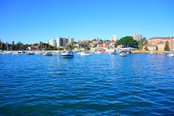 Boten Sydney Harbour Met Blauwe Luchten — Stockfoto