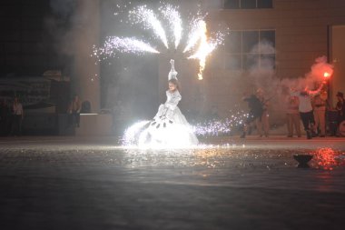 Sıradan Tiyatro Halkının Gösteri Gösterisi