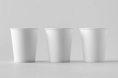 8 oz. beyaz kahve kağıt Kupası mock-up kapağı olmadan.