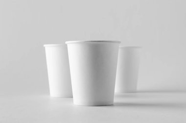 8 oz. beyaz kahve kağıt Kupası mock-up kapağı olmadan.