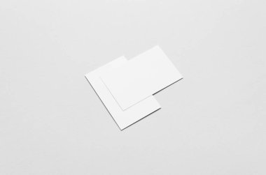 Kartvizit Mock-Up (85x55mm) - iki örtüşen kart