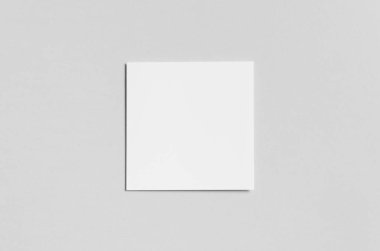 Kare ikiye katlanmış / yarı katlı broşür Mock-Up-açık