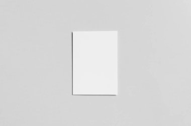 A6 İkiye katlanmış / yarı katlı broşür Mock-Up-açık