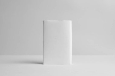 Ciltli kitap Mock-Up-toz ceket. Arka. Duvar arka plan