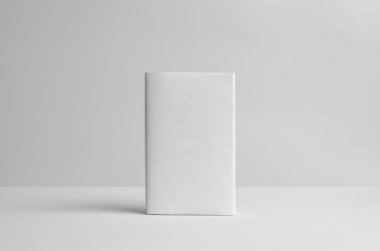 Ciltli kitap Mock-Up-toz ceket. Açık. Duvar arka plan