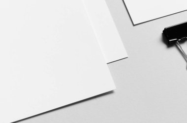 Marka / Kırtasiye Mock-Up - beyaz - Antetli kağıdı (A4)