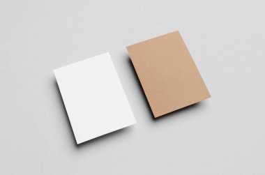 Kraft ve beyaz A6 el ilanı / kart / davet Mock-Up