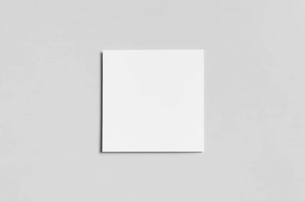 Bi-Fold vierkant / tweeën gevouwen Brochure Mock-Up-achterkant — Stockfoto