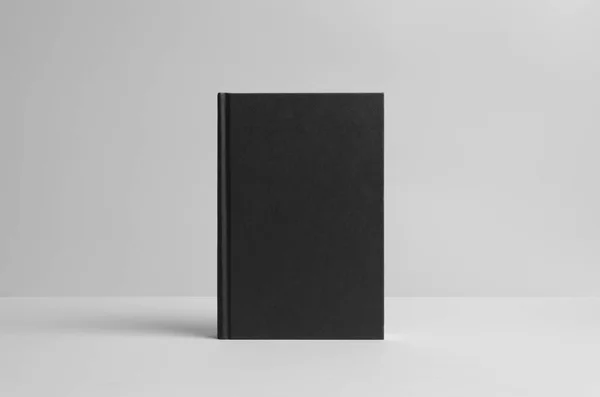 Black Hardcover Book Mock Frente Fundo Parede — Fotografia de Stock