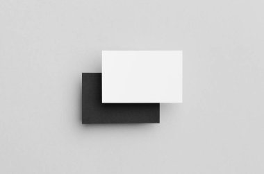 Siyah ve beyaz kartvizit Mock-Up (85x55mm)
