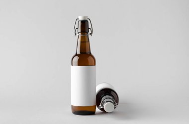 Bira şişe Mock-Up-iki şişe. Boş etiket