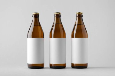 Bira şişe Mock-Up-üç şişe. Boş etiket