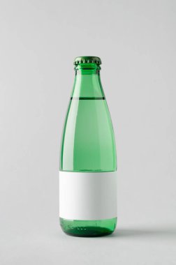 Su şişesi Mock-Up-boş etiket