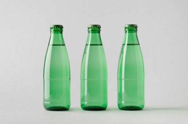 Su şişesi Mock-Up-üç şişe