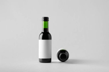 Şarap çeyrek / Mini Mock-Up-iki şişe şişe. Boş etiket