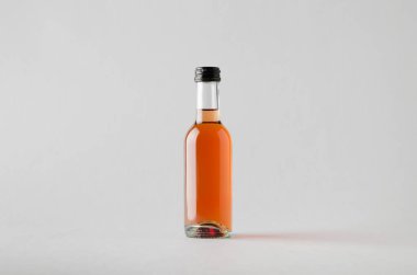 Şarap çeyrek / Mini şişe Mock-Up